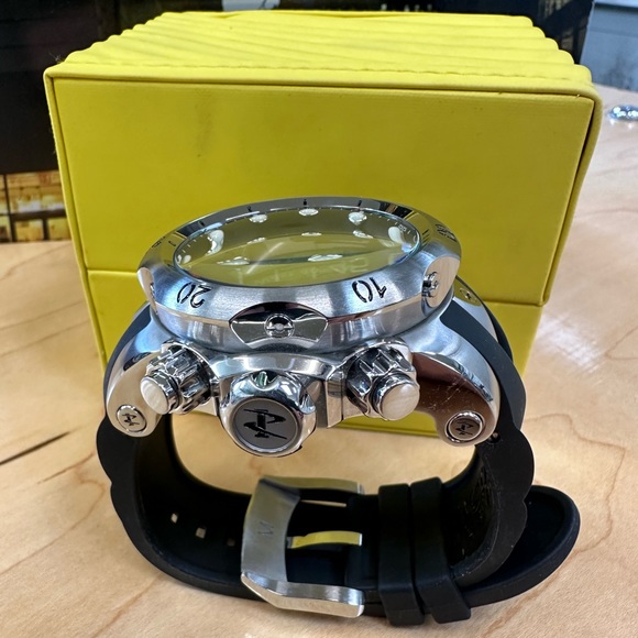 Invicta Men’s 6110 Reserve Quartz Chronograph Watch - Black Rubber Strap - Picture 8 of 15